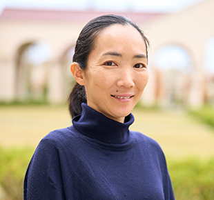 荒木 美香 准教授