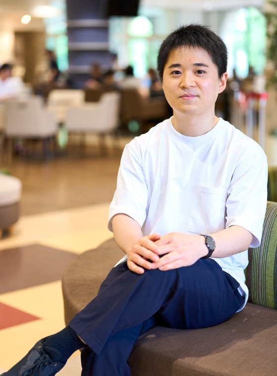 大学院 理工学研究科 物理学専攻 修士課程2年生 小鹿 哲雅さん